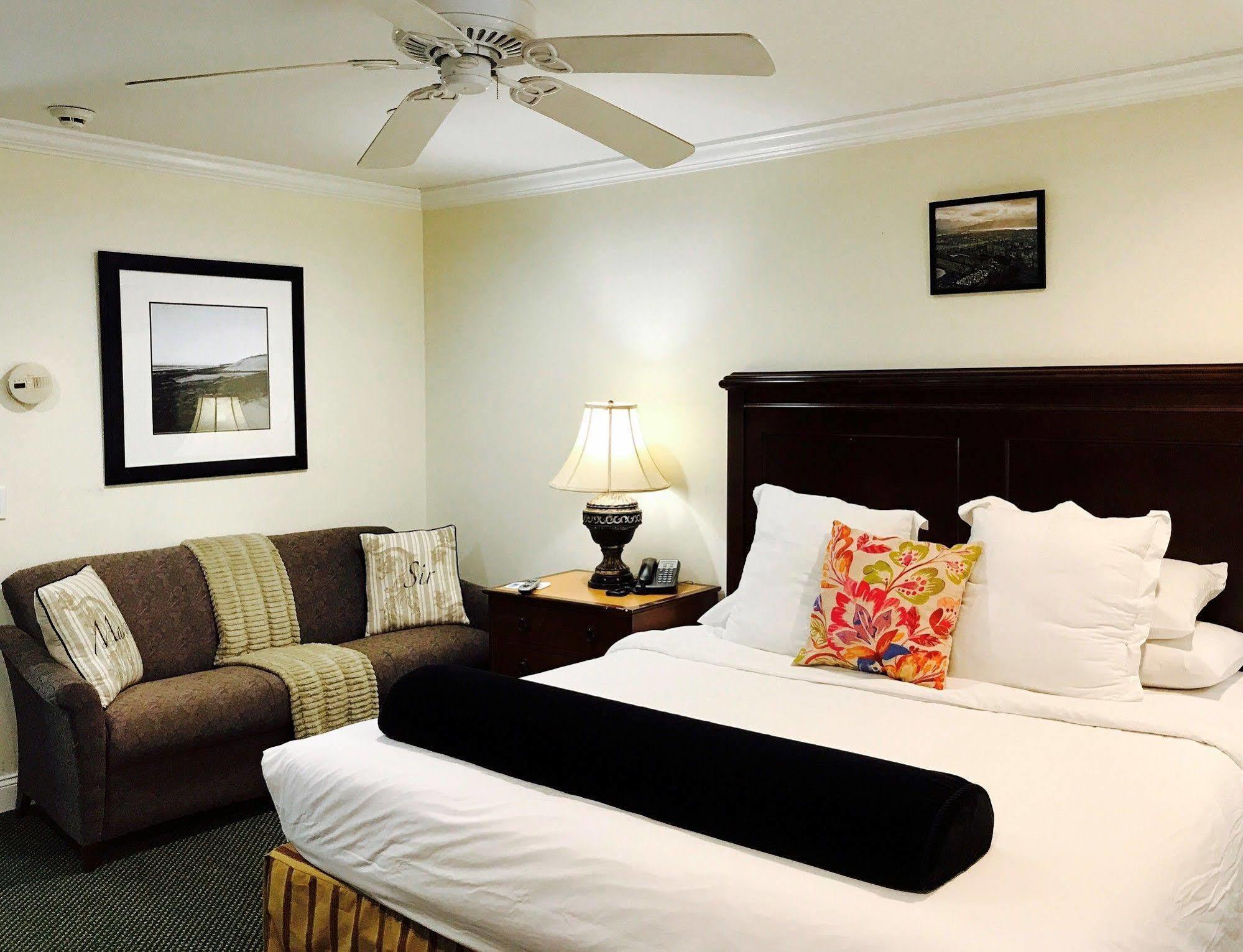 Kenny'S Tipperary Inn Монток Екстер'єр фото