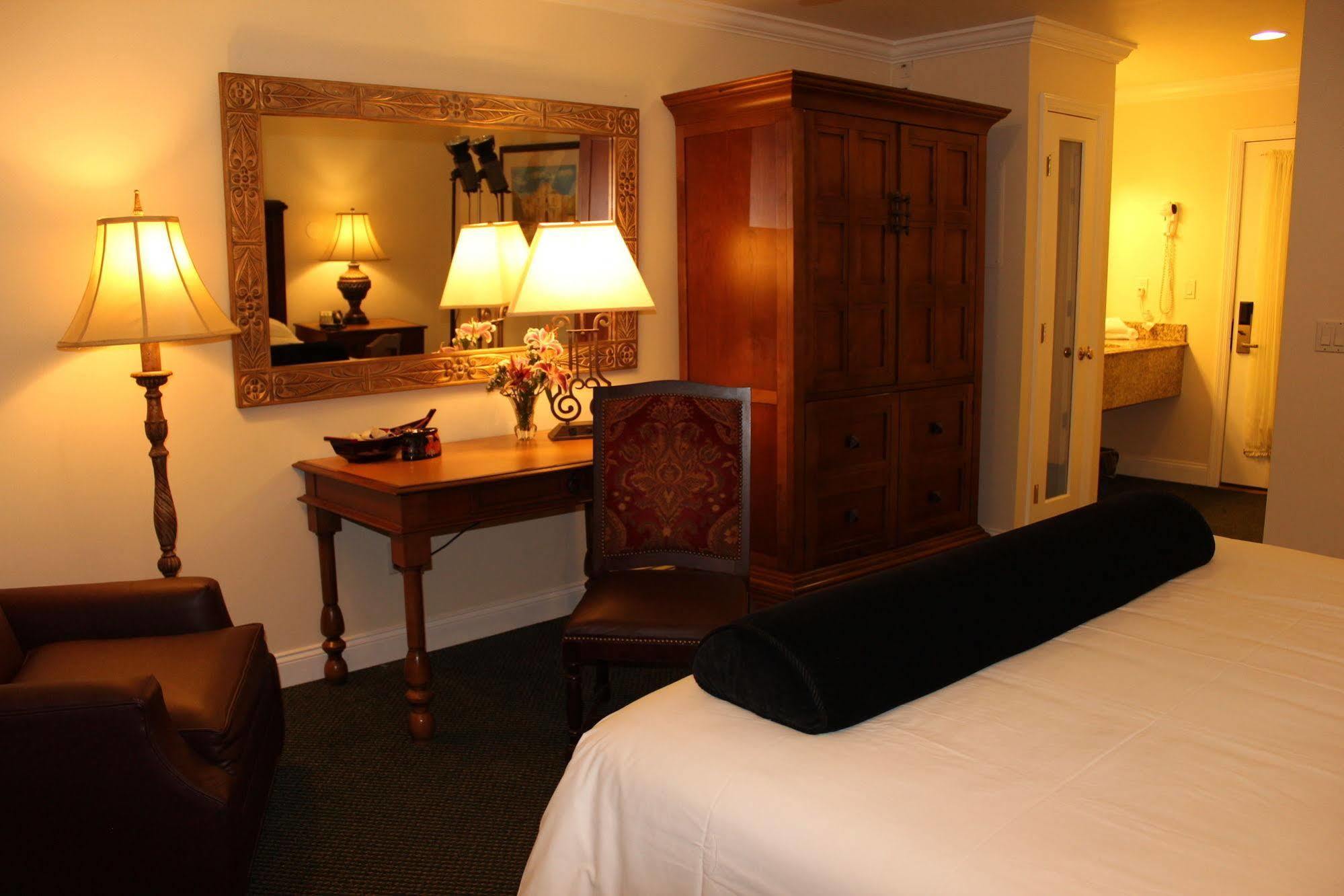 Kenny'S Tipperary Inn Монток Екстер'єр фото