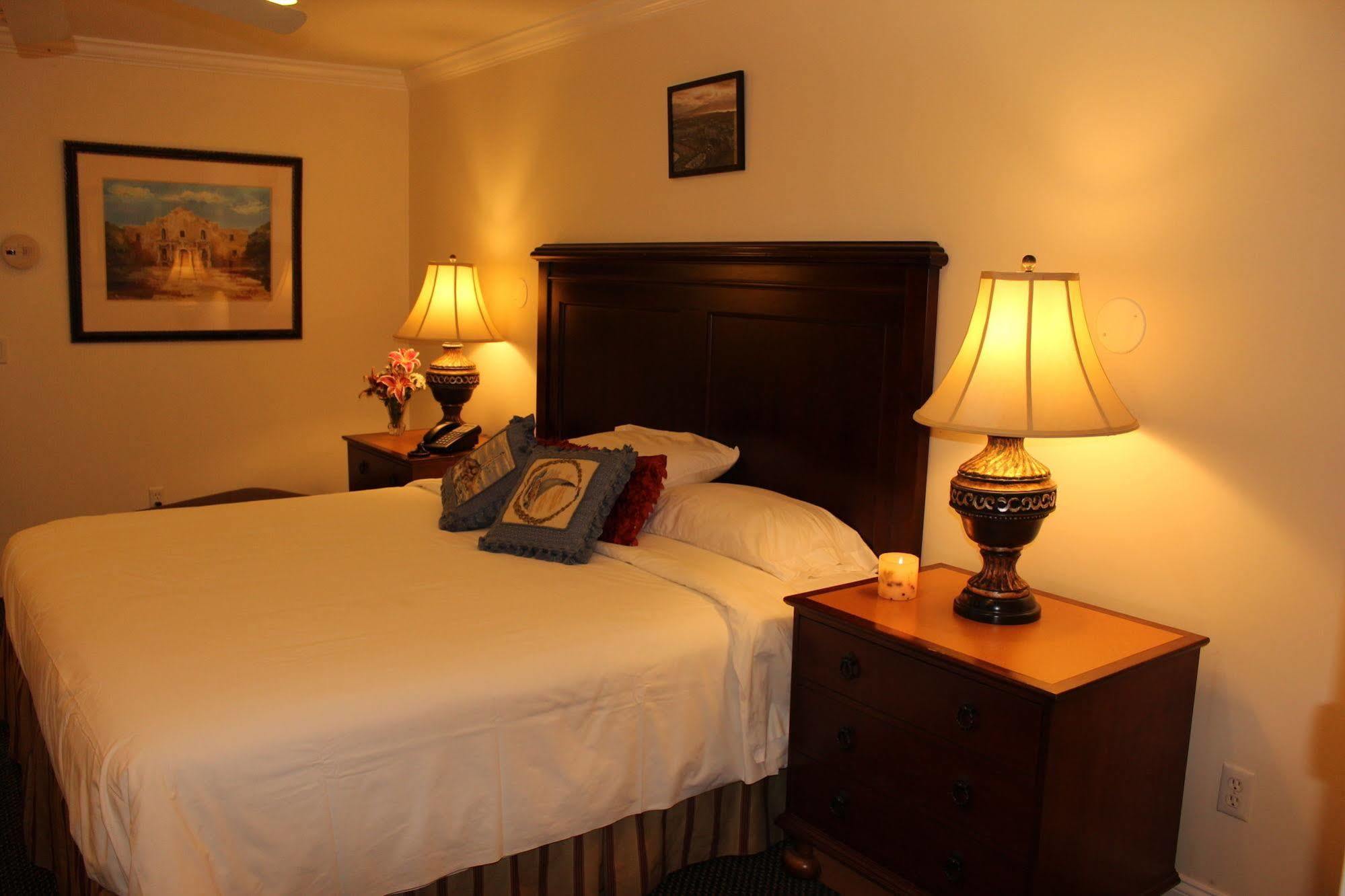 Kenny'S Tipperary Inn Монток Екстер'єр фото