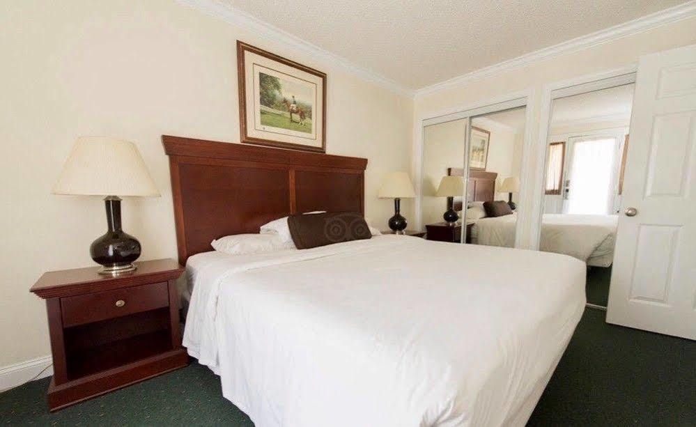 Kenny'S Tipperary Inn Монток Екстер'єр фото